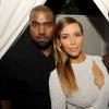 Kanye West paga esqudrão de moda para Kim Kardashian, em 17 de dezembro de 2013