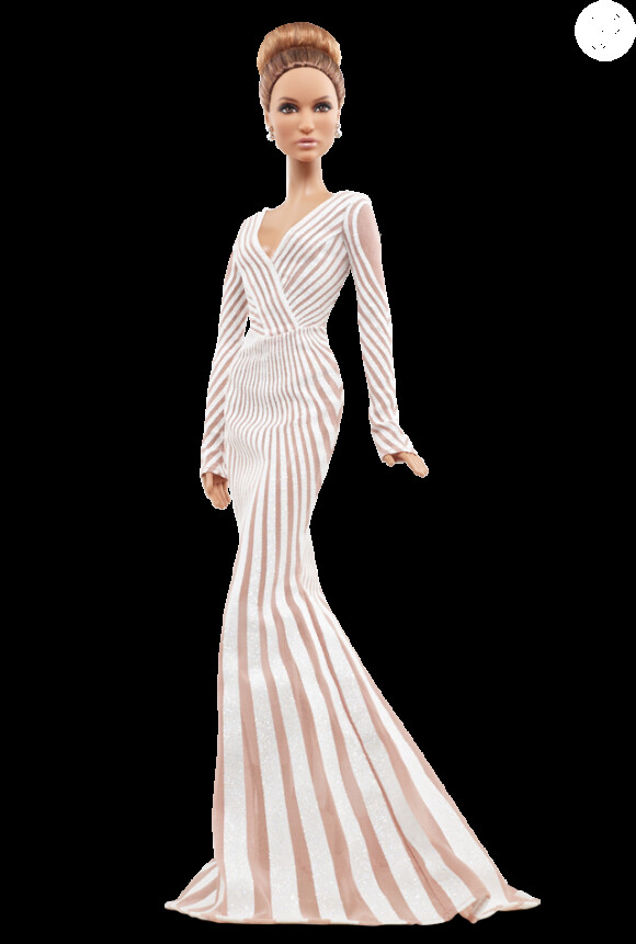 Jennifer Lopez ganhou uma boneca com o vestido do estilista Zuhair Murad, usado no Oscar de 2012. A peça é vendida por R$ 68