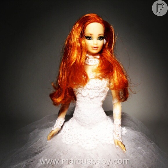 Marina Ruy Barbosa se transformou em boneca pelas mãos do artista Marcus Baby, que fez uma homenagem à personagem da atriz em 'Amor à Vida'