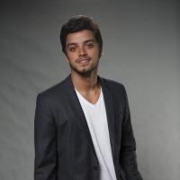 Rodrigo Simas completa 22 anos atuando na novela das sete, 'Além do Horizonte'
