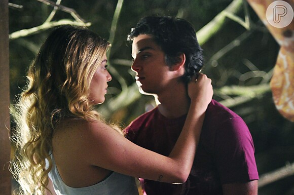 Leandro (Rodrigo Simas) e Nanda (Luma Costa) formaram par romântico em 'Fina Estampa'