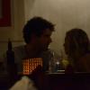 Alexandre e a namorada, Sophia Mattar, batem papo descontraído durante jantar em Trancoso