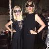 Marília Gabriela e Daniele Valente exibem os looks usados na noite da virada do ano na festa Black & White, em Nova York