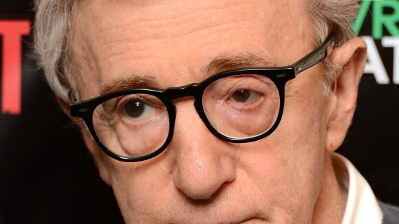 Filho e ex-mulher de Woody Allen ironizam homenagem ao diretor no Globo de Ouro