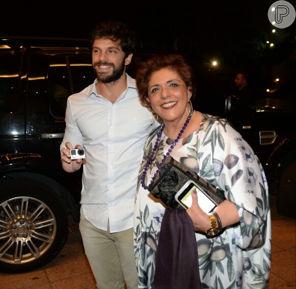 Leda Nagle, mãe do ator Duda Nagle, desmente salário de R$ 103 mil