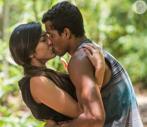 Yumi (Jacqueline Sato) revela a Tiago (Marcello Melo Jr.) que Dora sabe sobre o beijo deles, no capítulo que vai ao ar na quinta-feira, dia 22 de dezembro de 2016, na novela 'Sol Nascente'