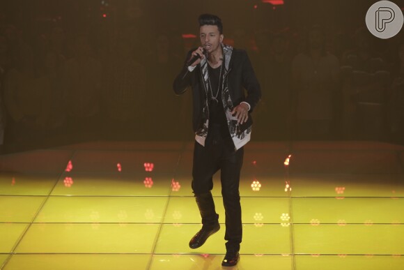 Na fase de repescagem do 'The Voice Brasil', Rafah cantou para o quarteto de técnicos a música 'Treat You Better', do músico canadense Shawn Mendes