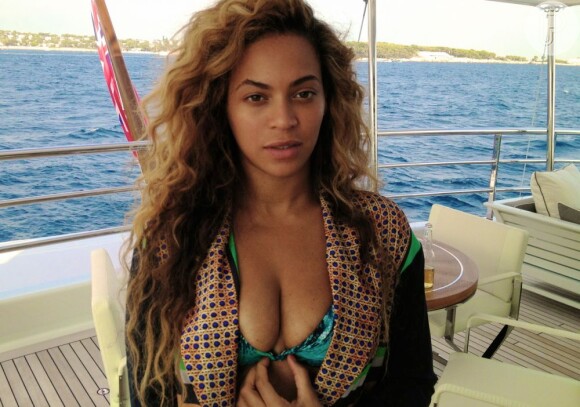 Recentemente, Beyoncé disse que trabalhou duro para perder os 30 kg que ganhou durante a gravidez