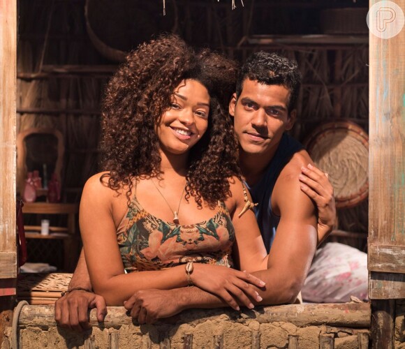 Tiago (Marcello Melo Jr) e Dora (Juliana Alves), separados, conversam e resolvem se tornar amigos, no capítulo desta sexta-feira, dia 23 de dezembro de 2016, na novela 'Sol Nascente'