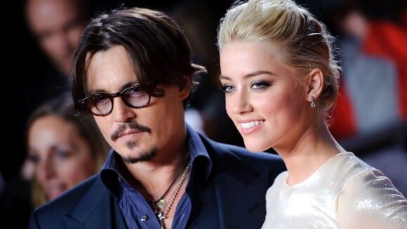 Johnny Depp e Amber Heard estariam noivos; atriz foi vista com anel suspeito