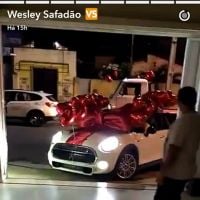 Wesley Safadão ganha carro de R$110 mil da mulher, Thyane: 'De Natal'. Vídeo!
