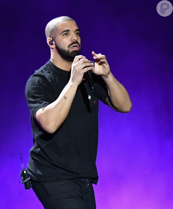 Drake é 17 anos mais novo que Jennifer Lopez