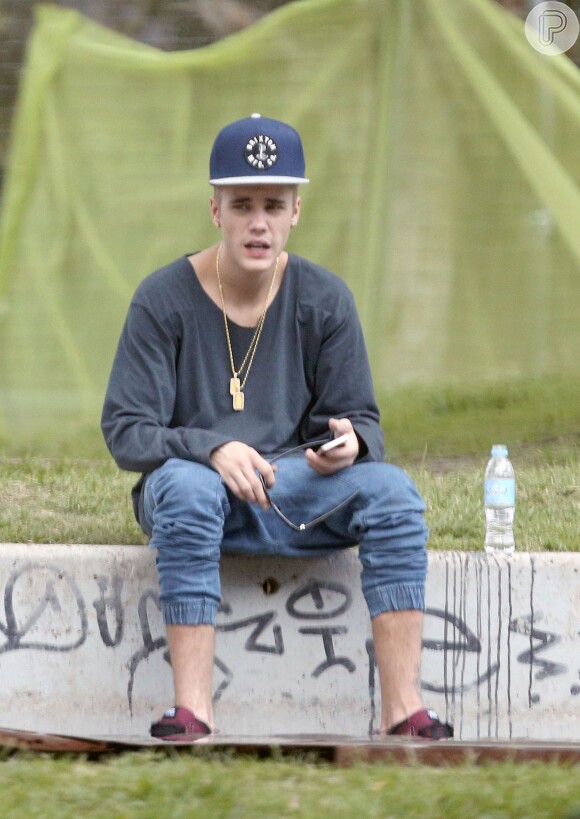 Justin tem se envolvido em muitas polêmicas, e precisou explicar à polícia o porte de drogas no aeroporto da Austrália durante a turnê 'Believe'