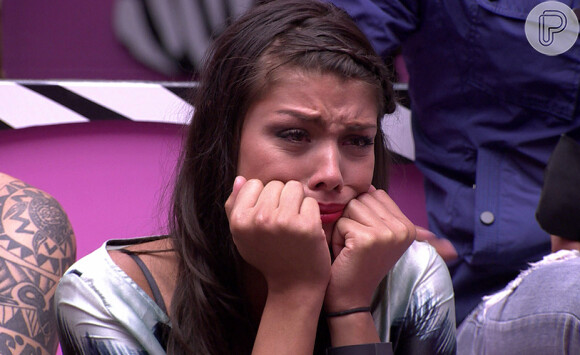Fran derramou lágrimas antes de Pedro Bial revelar quem seria eliminado no quinto paredão