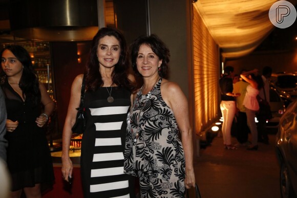 Elenco de 'Amor à Vida' se reúne para assitir ao último capítulo da novela numa churrascaria na Zona Sul do Rio nesta sexta-feira, 31 de janeiro de 2014