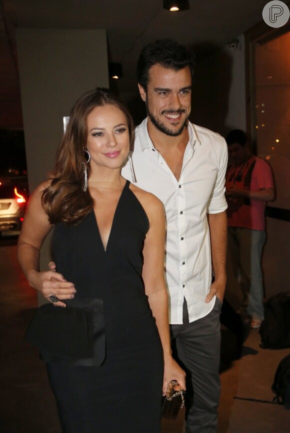 Elenco de 'Amor à Vida' se reúne para assitir ao último capítulo da novela numa churrascaria na Zona Sul do Rio nesta sexta-feira, 31 de janeiro de 2014