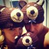 Ana Hickmann e o marido, Alexandre Côrrea, usam toucas de urso em foto postada no Instagram da apresentadora. Eles se autointitulam 'Família Urso'