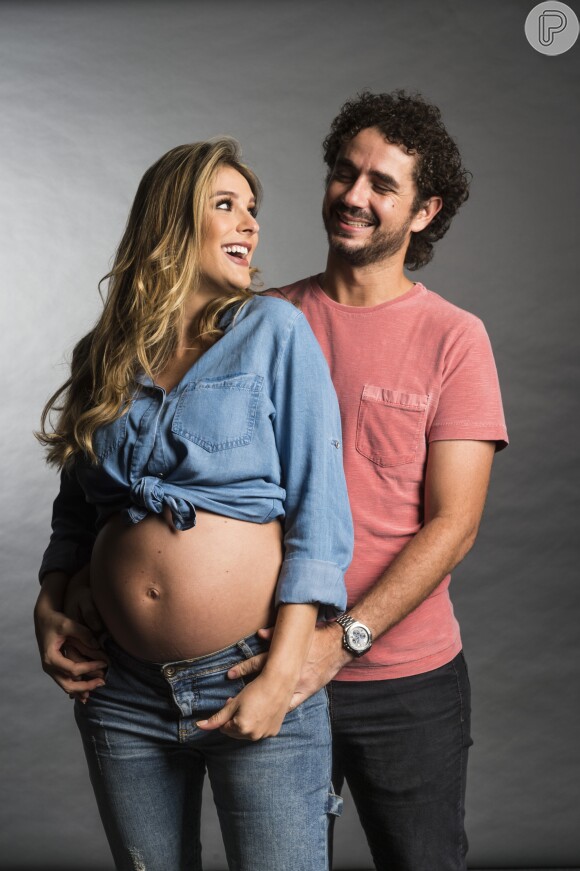 Rafa Brites dá à luz seu primeiro filho com Felipe Andreoli na tarde desta quinta-feira, dia 02 de fevereiro de 2017