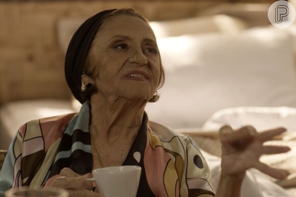 Sinhá (Laura Cardoso) se nega a atender a exigência de Mocinha (Nívea Maria) e ainda a ameaça, na novela 'Sol Nascente'