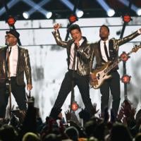 Bruno Mars e Red Hot Chili Peppers não surpreendem em show do Super Bowl