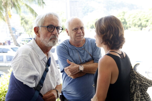 Paulo José, Tonico Pereira e Bel Kutner prestaram homenagens ao cineasta Eduardo Coutinho