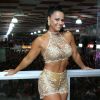 Viviane Araujo exibiu pernas torneadas em ensaio de Carnaval neste sábado, 4 de fevereiro de 2017