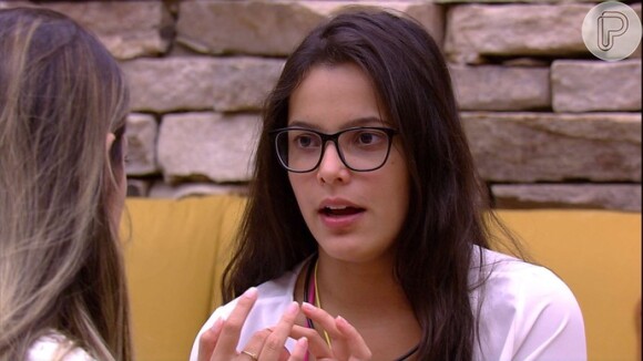 No 'Big Brother Brasil 17', Emilly chamou Vivian para conversar e justificar seu voto na manauara. A gaúcha confessou para a sister que votou nela como uma opção para tirar Mayara