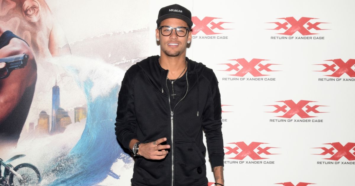 Neymar Levou Bruna Marquezine E Amigos Para Assistirem O Filme Xxx Reativado Purepeople