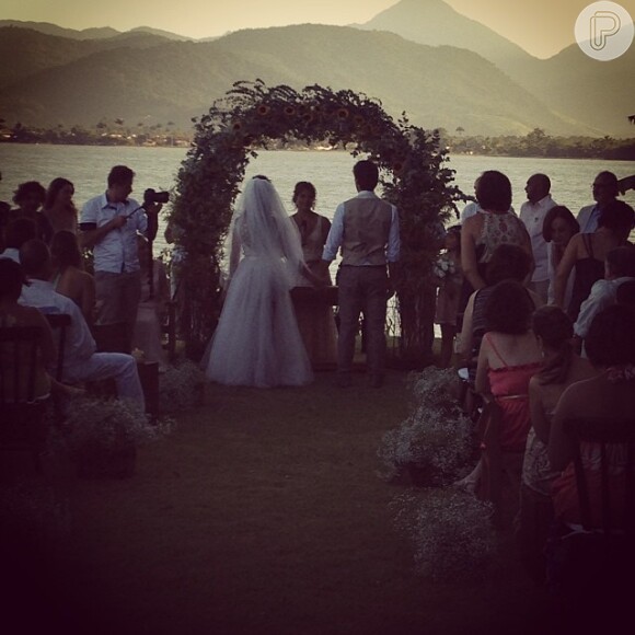 Giselle Itié e Emilio Dantas se casaram em segredo no sábado, dia 1° de fevereiro de 2014