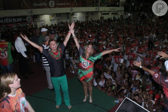 Susana Vieira e David Brazil se divertiram em ensaio da Grande Rio para o Carnaval