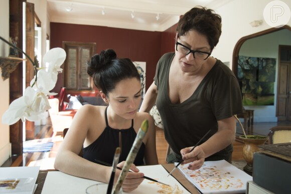 Para interpretar a professora de português Anna Millman na novela 'Novo Mundo', Isabelle Drummond fez aulas de pintura, equitação e espada