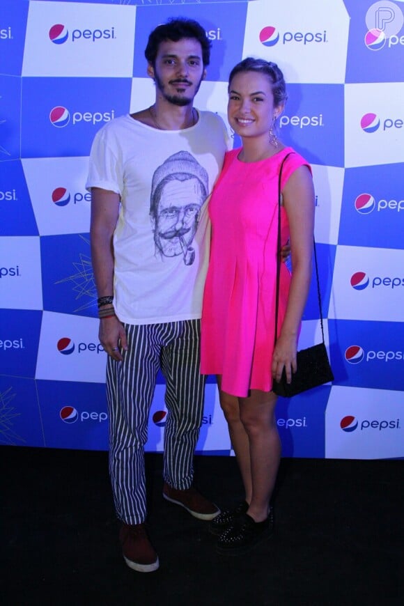 Lua Blanco chegou acompanhada do ator Leandro Soares no festival musical Pepsi Twister Land, na Marina da Glória, centro do Rio de Janeiro, na noite desta quinta-feira, 9 de fevereiro de 2016