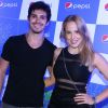 A atriz Marcella Rica curtiu o quarto dia do festival musical Pepsi Twister Land, na Marina da Glória, centro do Rio de Janeiro, na noite desta quinta-feira, 9 de fevereiro de 2016