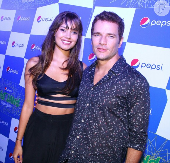 Sophie Charlotte, Daniel de Oliveira curtiram ao festival musical Pepsi Twister Land, na Marina da Glória, centro do Rio de Janeiro, na noite desta quinta-feira, 9 de fevereiro de 2016