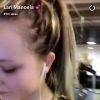 Larissa Manoela mostrou a cinturinha e boa forma em selfie na academia nesta sexta-feira, 10 de fevereiro de 2017