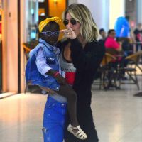 Giovanna Ewbank embarca para São Paulo com a filha, Títi, no colo. Fotos!