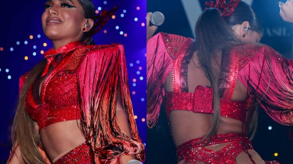 De fio-dental, Anitta esbanja sensualidade ao cantar no Baile da Vogue. Fotos!