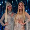 Giovanna Ewbank e Claudia Leitte chamam a atenção por usarem looks parecidos no baile da Vogue, que aconteceu na noite desta quinta-feira, 16 de fevereiro de 2017