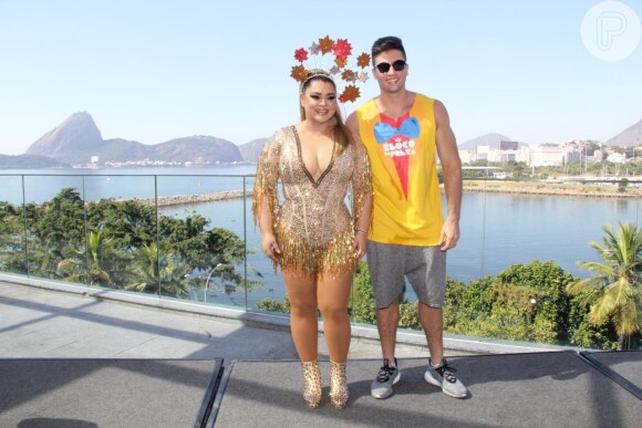 Bloco da Preta reune Ludmilla, Fernanda Souza, Carolina Dieckmann, Letícia Lima e mais famosos no trio, que atraiu uma multidão de pessoas pelas ruas do Centro do Rio de Janeiro, na manhã deste domingo, 19 de fevereiro de 2017