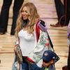 Beyoncé chamou atenção pelo look despojado ao assistir partida de basquete