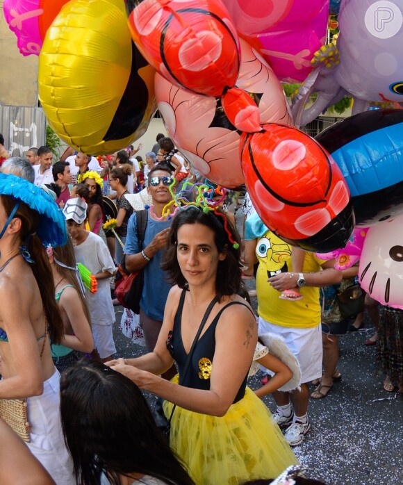 Carnaval: Mariana Lima também curtiu a Banda da Sá Pereira, em Botafogo, no Rio de Janeiro