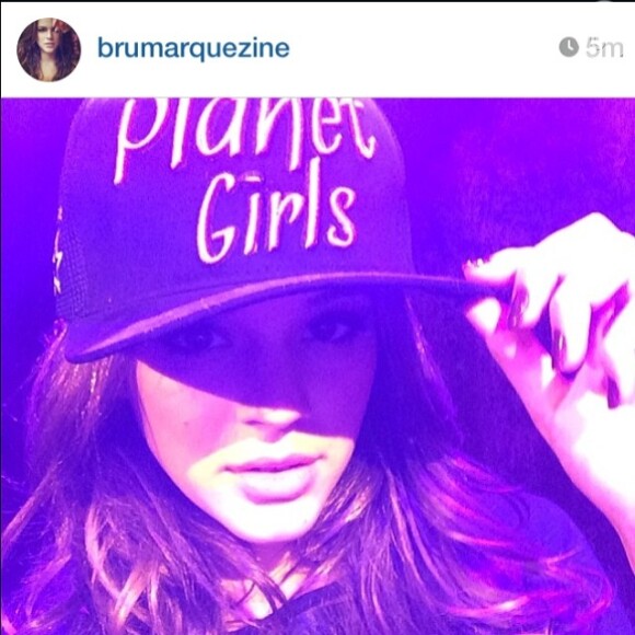 Bruna Marquezine posaou para a marca Planet Girls