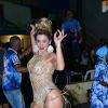 Lívia Andrade se jogou no samba no último ensaio da Império da Casa Verde para o Carnaval 2017, na madrugada desta quinta-feira, 23 de fevereiro de 2017