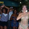 Lívia Andrade se jogou no samba no último ensaio da Império da Casa Verde para o Carnaval 2017, na madrugada desta quinta-feira, 23 de fevereiro de 2017