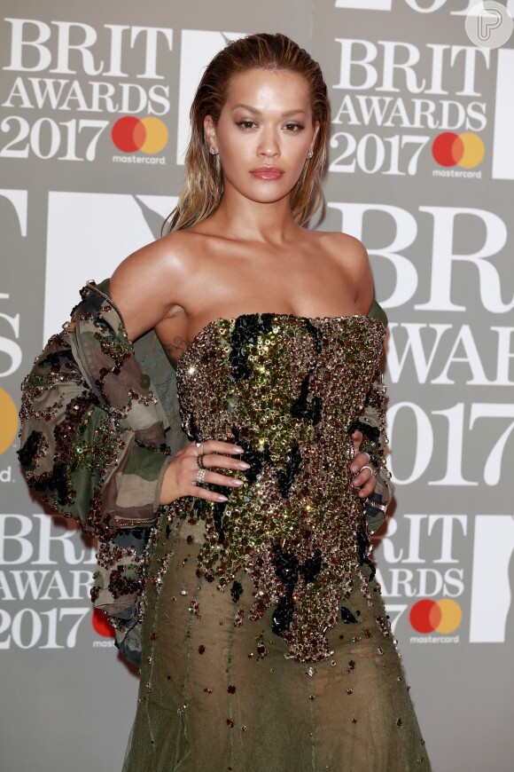Rita Ora de Alexandre Vauthier, alta-costura inverno 2016, no BRIT Awards 2017, em Londres, na Inglaterra,na noite desta quarta-feira, 22 de fevereiro de 2017