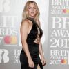 Veja fotos dos looks de Ellie Goulding e mais famosas no tapete vermelho do BRIT Awards 2017, em Londres, na Inglaterra, na noite desta quarta-feira, 22 de fevereiro de 2017