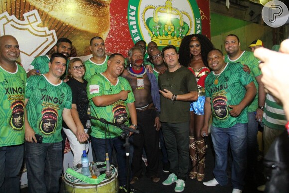 Cris Vianna usou fantasia de Mulher-Maravilha no último ensaio da Imperatriz Leopoldinense para o carnaval, na noite desta quinta-feira, 23 de fevereiro de 2017