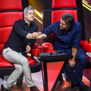 Neste domingo, 26 de fevereiro de 2017, o apresentador André Marques se posicionou pela Globo antes do 'The Voice Kids' começar
