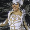Rainha de bateria da Grande Rio, Paloma Bernardi usou fantasia com pouca transparência na Sapucaí neste domingo, 26 de fevereiro de 2017