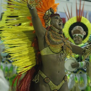 Há quatro anos como rainha de bateria, Cris Vianna não será mais a dona do posto na Imperatriz Leopoldinense